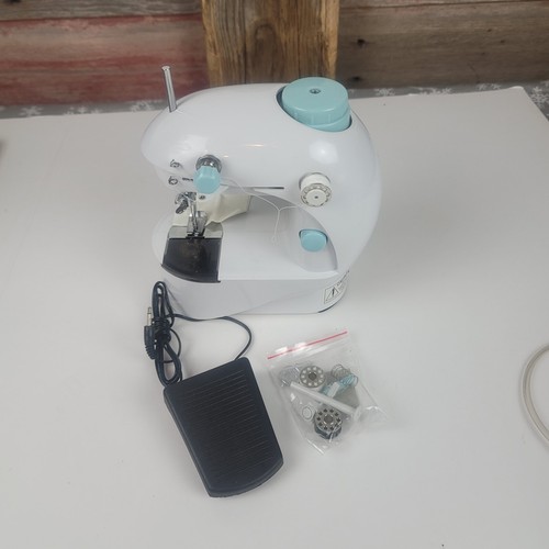 Sewing Genie Professional Style Sewing Machine Compact, Lightweight Travel White - Picture 4 of 10