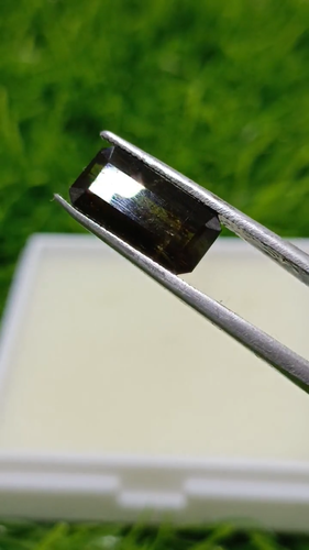 4.1 Carats Emerald Cut Dark Green Color Natural Diopside or Chroom Diopside - Video 1 of 1