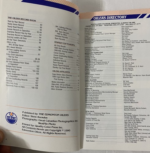 1990-1991 EDMONTON OILERS OFFICIAL MEDIA GUIDE SOFT COVER BOOK MESSIER COVER - Imagen 4 de 6