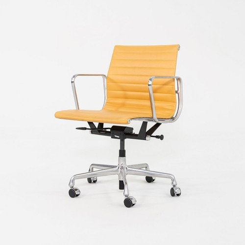 2014 Herman Miller Eames Aluminum Group Management Desk Chairs in Tan 12+ Avail - Picture 8 of 12