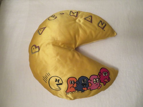 Vintage Pac-Man Video Game Plush Satin Pillow Midway Mfg 1980 - Picture 1 of 8