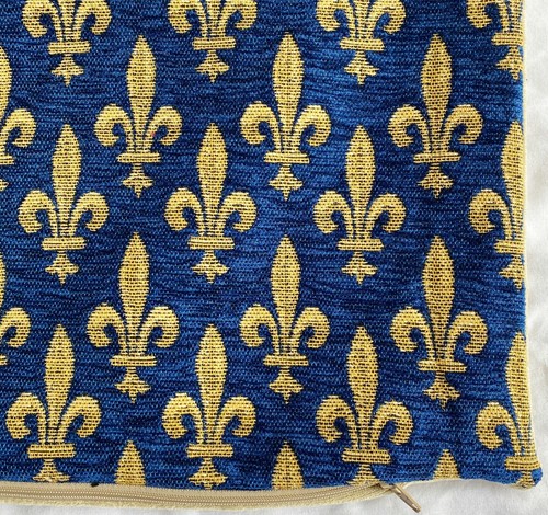 HIGH QUALITY 18" BELGIAN TAPESTRY CUSHION COVER BLUE GOLD, FLEUR DE LYS 8231/33 - Picture 3 of 5
