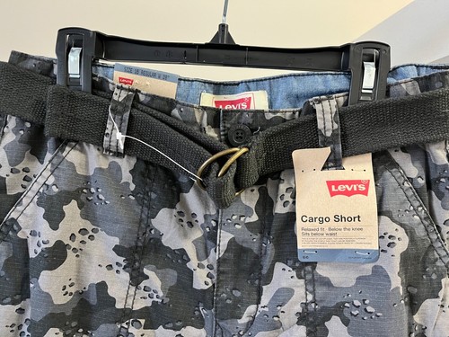 NWT Levi's Youth Gray Camo Cargo Shorts Relaxed Fit Size 16/28” Belt $42 - Picture 6 of 11