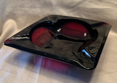 Anchor Hocking Royal Ruby Red Glass Ashtray 1960s Mid-Century Modern Home Decor - Picture 2 of 3