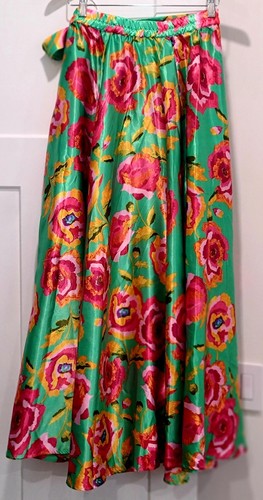 Gorgeous Sexy long skirt for women medium new - Picture 2 of 7