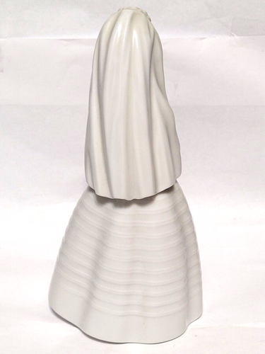 Nao Lladro Glossy Porcelain Figurine #0236 Girl Praying / First Communion - Picture 7 of 10