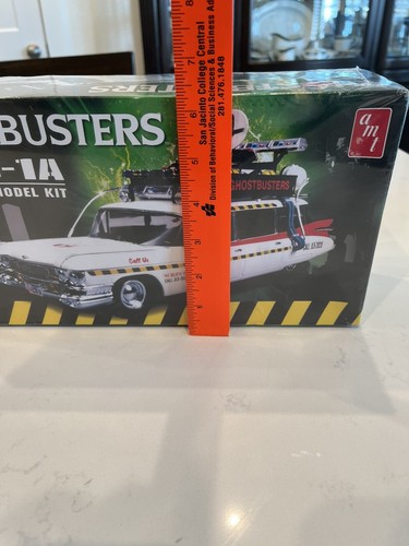 AMT Ghostbusters ECTO-1A 1/25 Scale Ectomobile Model Kit Sealed Unopened Round 2 - Picture 11 of 12