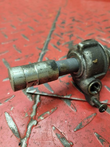 1985 Honda VT1100C Shadow Front Axle Assembly - Picture 3 of 7