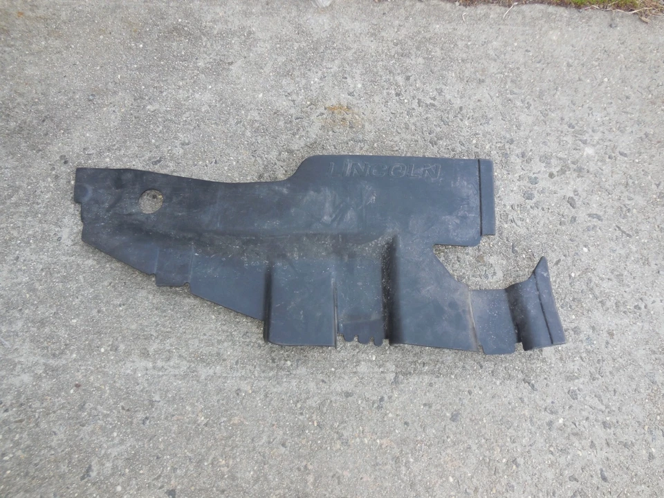 Cubierta superior del radiador F7LZ-8C291-AG Lincoln Mark VIII 1997 1998 como nuevo Foto 3 de 4