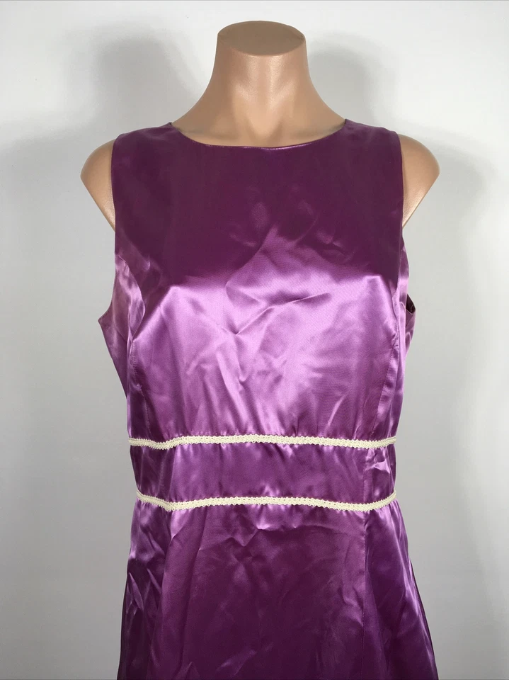 Vestido Vaina Hecho a Medida Años 60 Vintage Lila Púrpura Satén Cóctel Noche Formal Foto 2 de 4