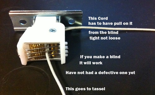 Quantità (2) Serrature a cavo ombreggiante romane con viti autoforanti da 3/4" - Serratura cieca per finestre - Foto 3 di 3