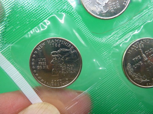 2000 US P Mint Uncirculated Coin Set Inc 5 State Quarters MA MD SC NH VA Blue - Picture 10 of 20