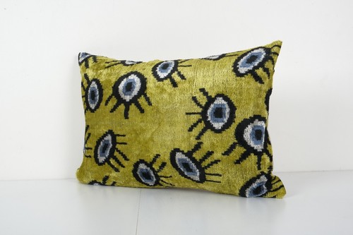 Ikat Eye Yelllow Pillow Pillow Cover - Silk Ethnic Velvet Lumbar Pillow Cover - Foto 3 di 4