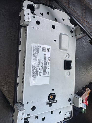 Genuine Oem VW Crafter Apple Play Head Unit Vent Frame And Control Unit - Picture 6 of 6