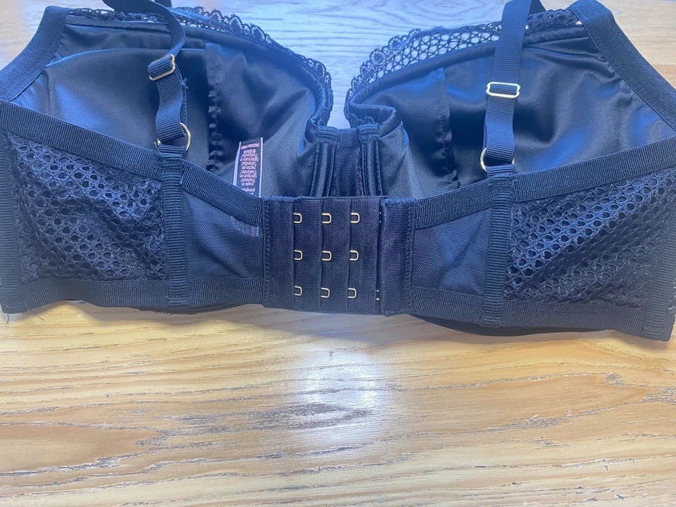 Sujetador Victoria's Secret Negro Talla: 36DDD Sujetador Push Up Nuevo Sin Etiquetas Encaje de Red Foto 4 de 4