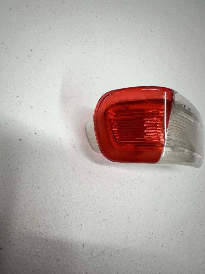 Luz de cortesía para puerta interior izquierda trasera izquierda Buick LeSabre 2000-2005 S8 Foto 2 de 4