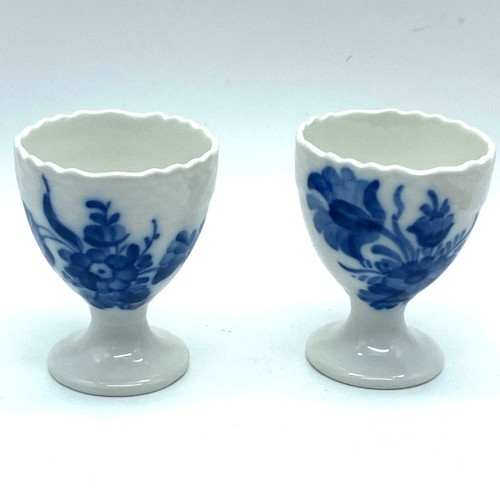2 tazze uovo Danimarca vintage Royal Copenhagen fiore blu Royal # 10-1568 fabbrica 1° - Foto 1 di 9