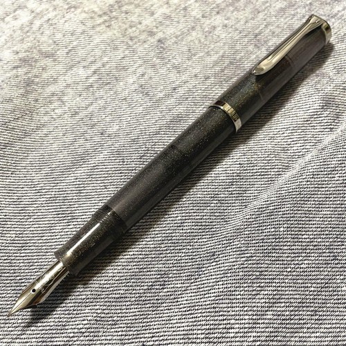 Pelikan M205 Moonstone Fountain Pen EF - 第 1/4 張圖片