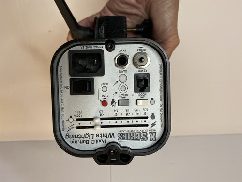 Paul C Buff White Lightning X800 High Duty Photoflash with Cords and Carry Bag - Picture 7 of 15