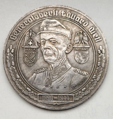 WW2 General Eduard Wolrat Christian Dietl German Military Table desk medal N2