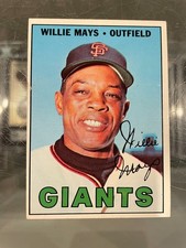 1967 TOPPS #200 WILLIE MAYS SAN FRANCISCO GIANTS BASEBALL CARD VG