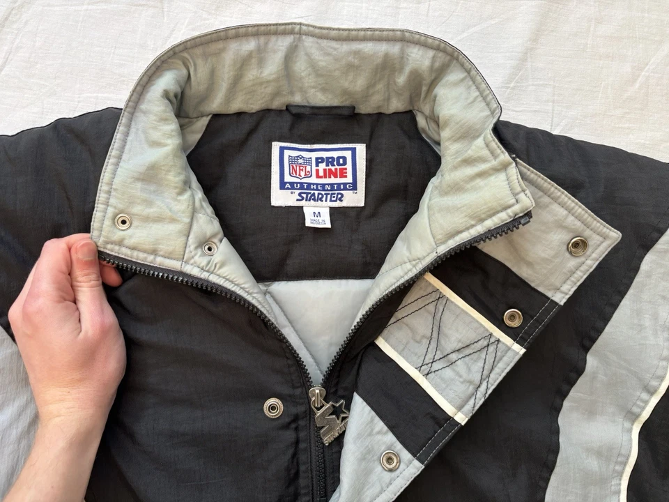 Vintage Starter Los Angles / Oakland Raiders NFL Puffer Jacket Size Medium - Image 3 of 4
