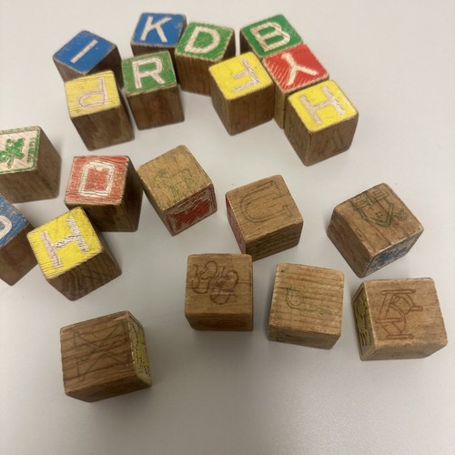Vintage Disney Wood Blocks Alphabet Wooden Embossed Character Toy Lot of 20 - Picture 8 of 9