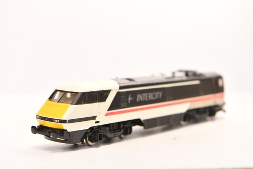 Hornby OO Class 91 Intercity BR Swallow HST 225 Power Loco Train 91014 getestet
