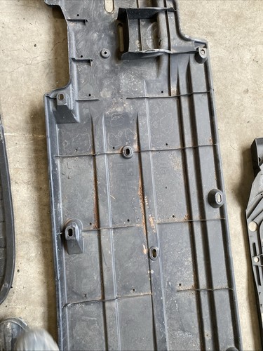 2018-2023 SUBARU CROSSTREK RIGHT SIDE FLOOR PAN UNDERBODY SPLASH SHIELD COVER - Picture 3 of 14