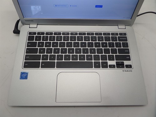 Toshiba 13.3" Chromebook 2 CB35-3340 w/ N2840 2.16GHz CPU 4GB RAM 16GB SSD - Picture 3 of 9