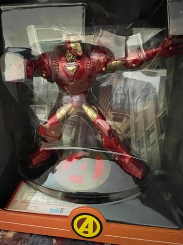 Iron Man Statue Hyperchild Marvel Saga Collection - NIB - Picture 3 of 8