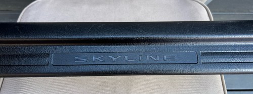 NISSAN 1998-2002 R34 SKYLINE GTR-GTX COUPE GENUINE RHS DOOR SCUFF PLATE!! EC!! - Picture 2 of 18