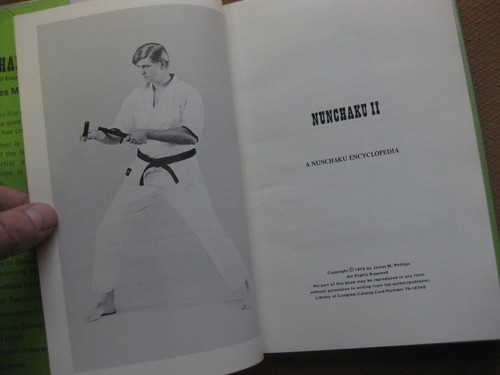 NUNCHAKU II by James Phillips - 1st HCDJ 1975 - martial arts - Karate - VG+ - Picture 6 of 10