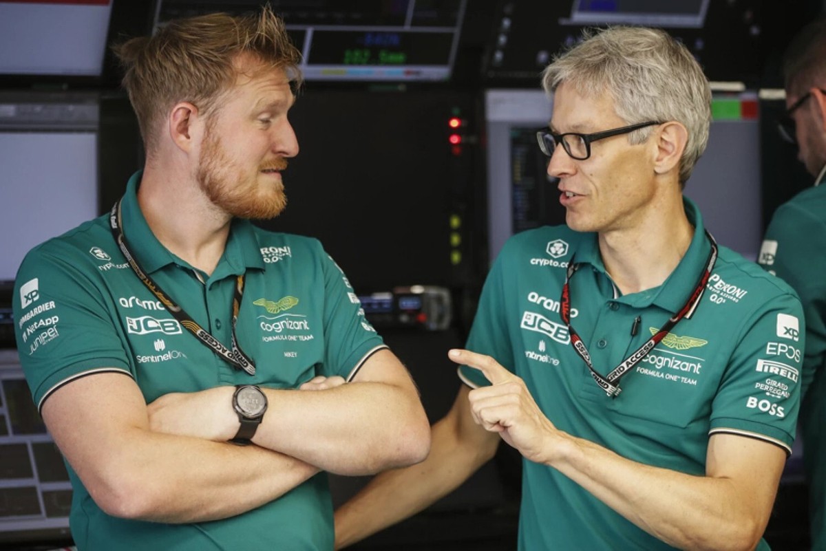 2023 Aston Martin F1 Team Supplied Items Polo Shirt L HUGO 2023 Aston Martin F1 Team Supplied Items Polo Shirt L HUGO