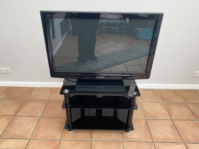 Panasonic Viera TV TX-P37C10B with Remote Control And Stand Panasonic Viera TV TX-P37C10B with Remote Control And Stand