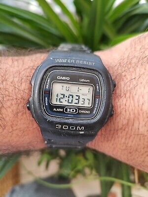 Vintage Casio DW-310 Digital 300M Japan mod 690 full Working Vintage Casio DW-310 Digital 300M Japan mod 690 full Working