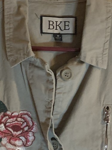 BKE Floral Embroidered Utility Jacket Woman Size Medium M - Picture 2 of 5