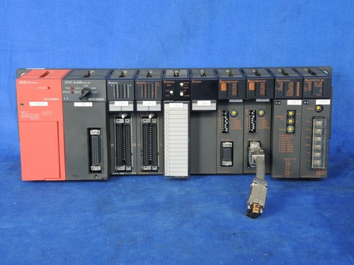Mitsubishi MELSEC PLC system w. A2USCPU-S1, A1SX42, A1SJ71UC24-R2, 11 components - Picture 1 of 8