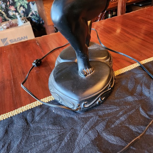29" Vintage Art Deco Lampe mit Lende bekleidet Mann hält Frau. EUC - Bild 10 von 10