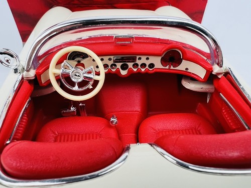 Rare Mira Golden Line 1953 Cream Chevrolet Corvette Convertible - 1:18 - Picture 7 of 10