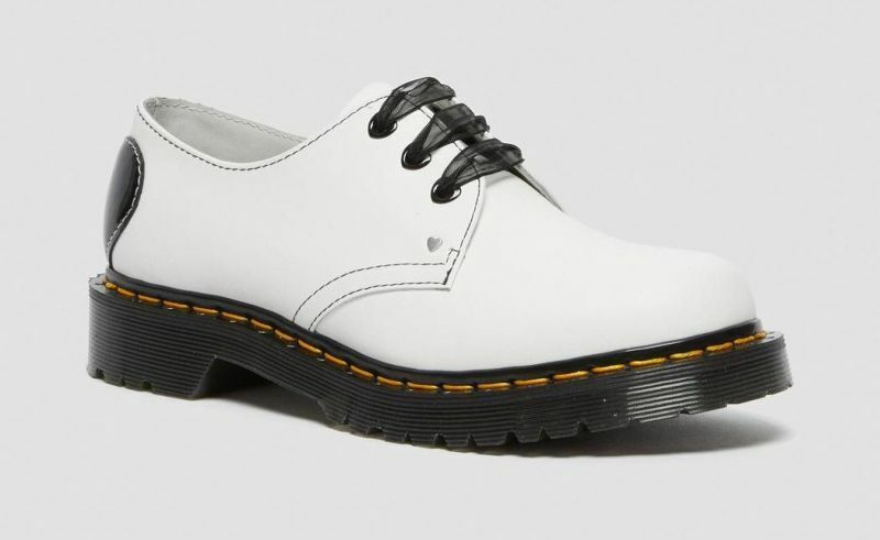 Dr Martens 3 Hole 1461 Hearts White + Black 26682100 Classic Dr Martens 3 Hole 1461 Hearts White + Black 26682100 Classic