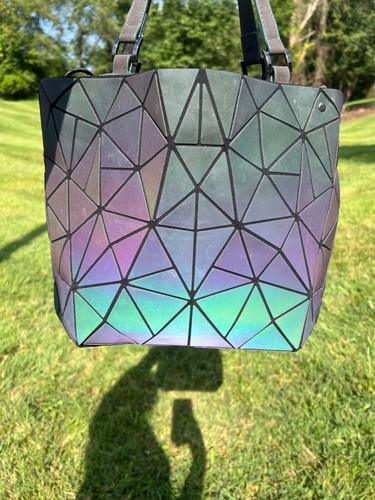 Bolso de hombro mediano reflectante halográfico geométrico Luxshe - Imagen 3 de 13