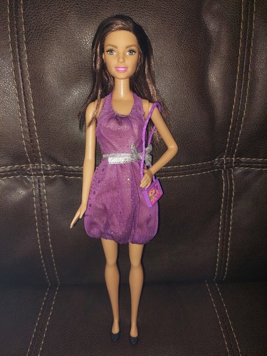 Ropa y accesorios para muñeca Barbie - Imagen 1 de 4