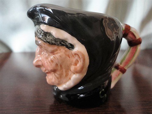 Royal Doulton GRANNY Character Toby MUG PITCHER Jug 2-1/2"t Vintage - Picture 3 of 7