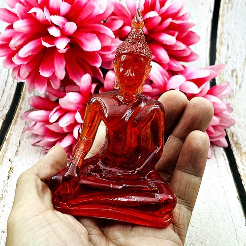 Buddha Statue sitzend farbig friedlich lächelnd Gott Magie rot Wohndeko #15064 - Bild 1 von 9