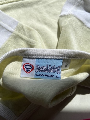 Vintage O'Neill Boardbabes Strappy Yellow/White Cami Crop Top Size Small Y2K 00s - Picture 11 of 18