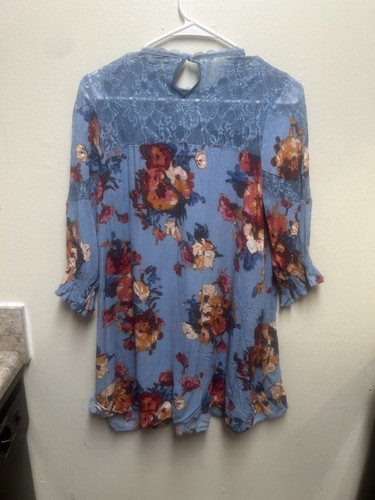 Umgee blue floral tunic blouse size medium lace ruffle sleeve boho embroiled - Picture 4 of 7