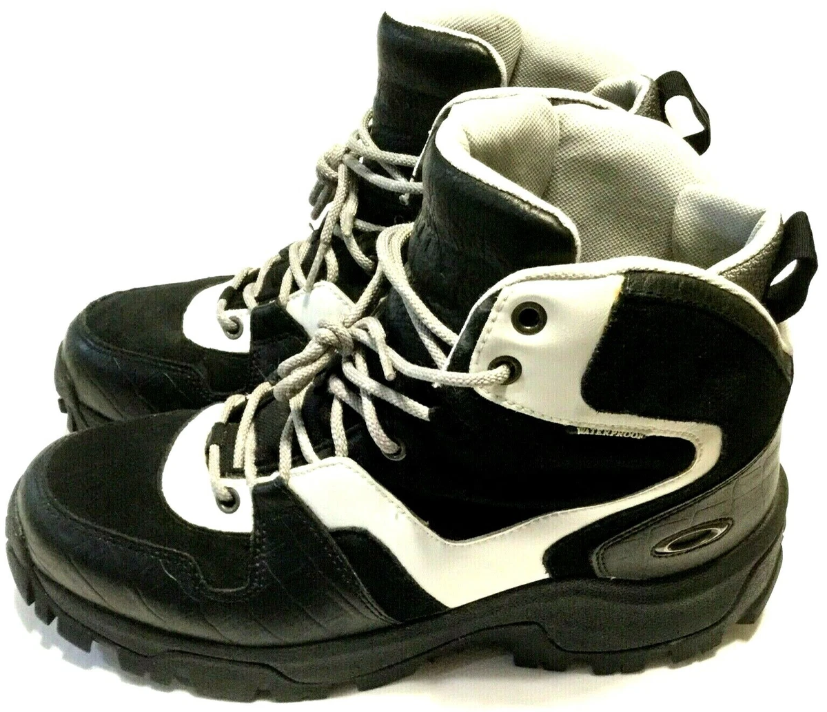 RARAS BOTAS DE CAMPO T CTICO OAKLEY ENGRANAJE Talla 10 Blanco y Negro Impermeable Senderismo