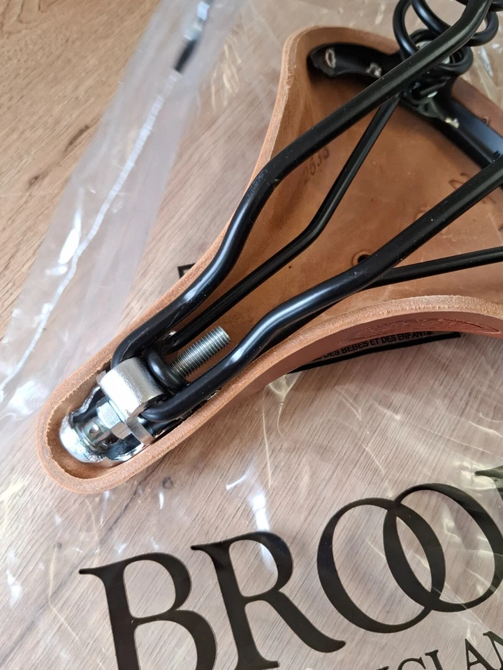 Sillín Brooks Flyer S - Sillín clásico de cuero con muelles - NUEVO Foto 4 de 4