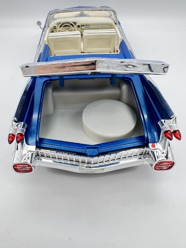 MAISTO 1959 CADILLAC EL DORADO BIARRITZ BLUE 1/18 DIECAST SCALE - Bild 7 von 13